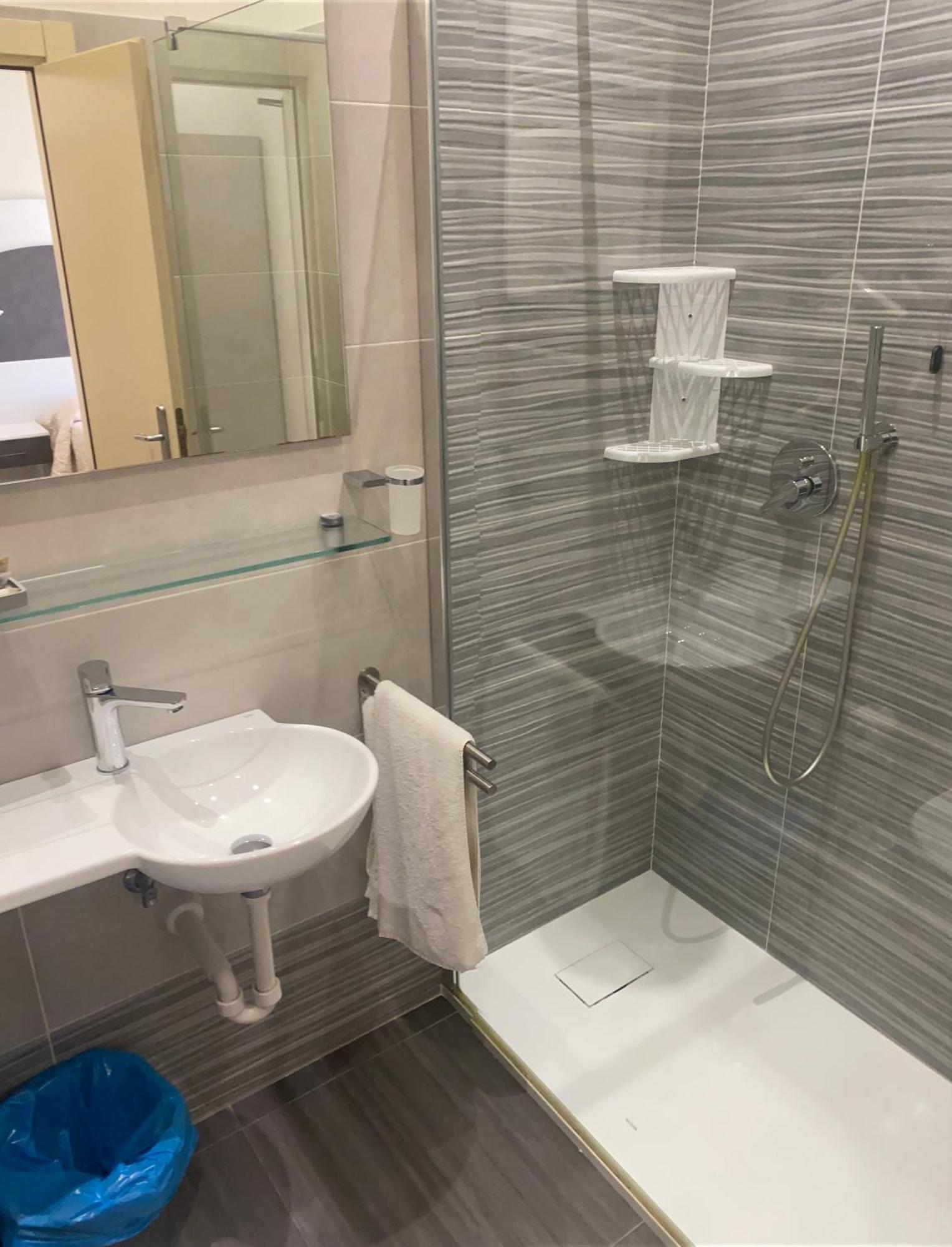 Hotel Roma Марина-ди-Масса Экстерьер фото